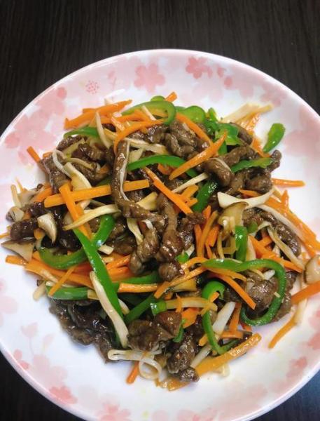 牛肉丝炒青椒怎么做