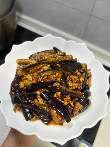 肉末酥茄条做法: