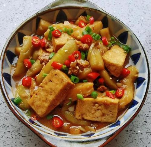 茄子炖豆腐的家常做法