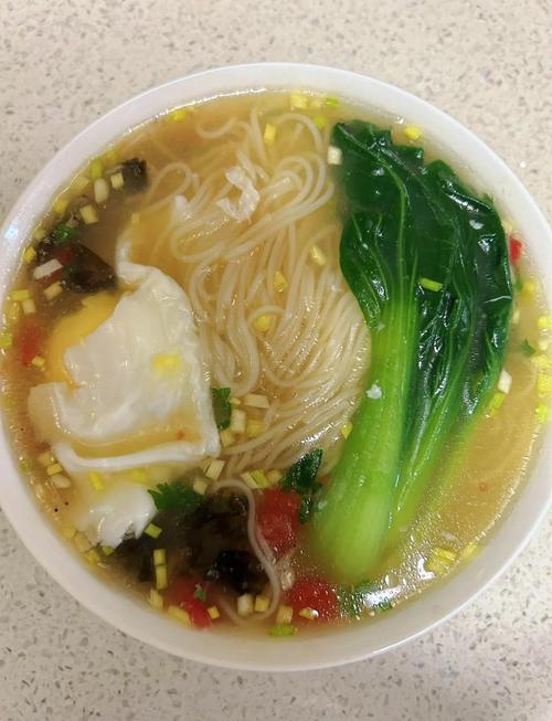 热汤面条(热汤挂面怎么做)