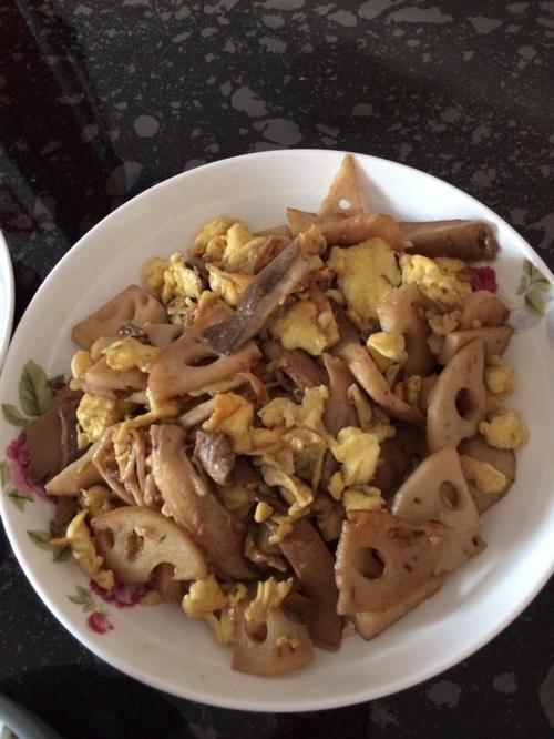 嫩鲜藕叶能炒鸡蛋吗?
