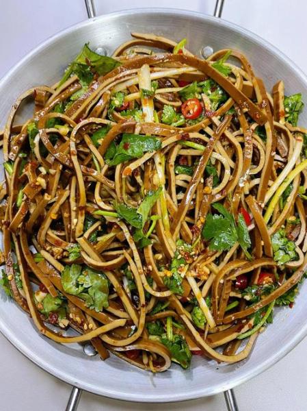 红油豆干炒腊肉红油豆干炒腊肉做法